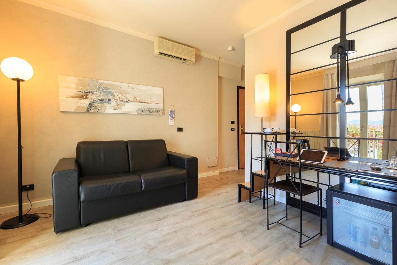 Casa Alle Colonne By Hotel Ancora Verbania Ngoại thất bức ảnh