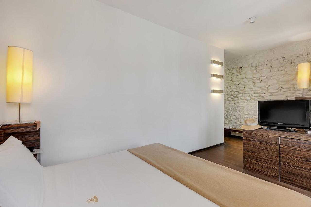 Casa Alle Colonne By Hotel Ancora Verbania Ngoại thất bức ảnh